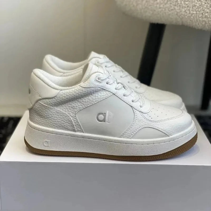 White sneakers, classic black and white running shoes, thick soled height increasing versatile fashion couple casual shoes